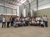 Alunos do CNP fazem visita técnica à plantação de dendê na Vila Equador, Sul do Estado