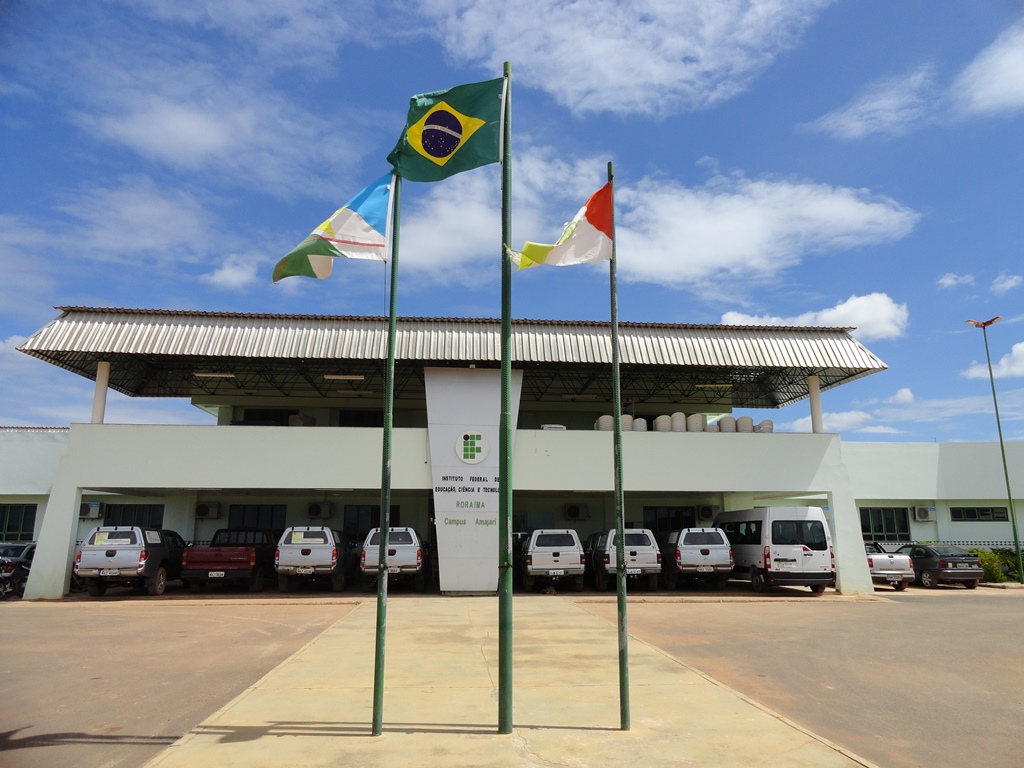 Campus Amajari lança concurso de redação para alunos do município