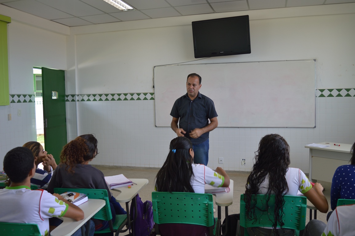 Pesquisa com estudantes indígenas do Campus Amajari é apresentada em simpósio nacional