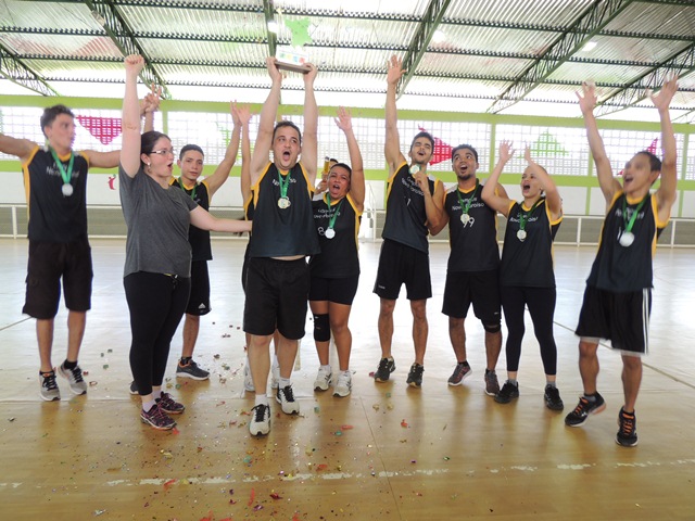 CNP VENCE AMAJARI E É CAMPEÃO DA COMPETIÇÃO DE VOLEIBOL MISTO DOS JOGOS DE INTEGRAÇÃO