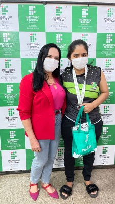 A estudante do CBV Bárbara Lima ficou em 1º lugar no xadrez naipe feminino